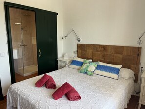 4 soverom, strykejern/-brett, wi-fi (inkludert) og sengetøy