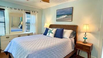 1 soverom, skrivebord, strykejern/-brett og wi-fi