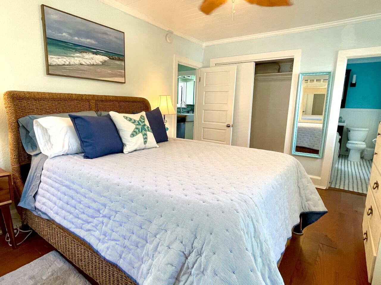 1 bedroom, desk, iron/ironing board, WiFi