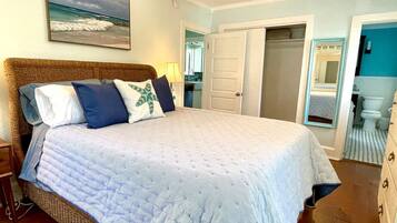 1 bedroom, desk, iron/ironing board, WiFi