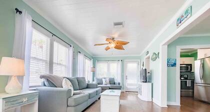 A Hidden Gem Steps to Pass-a-Grille Beach Dogs Ok!