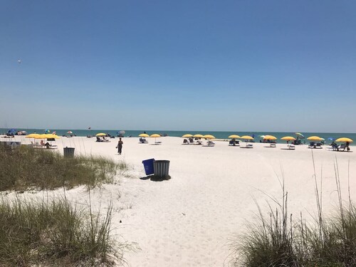 Best of Upham Beach 1st Floor Condo Heated Pool