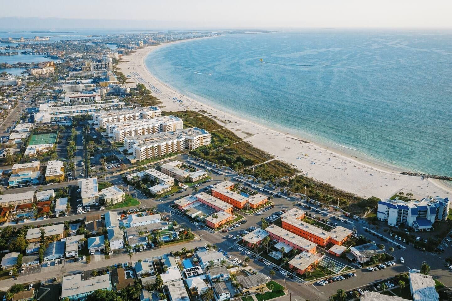 Una spiaggia nelle vicinanze