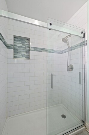 Hair dryer, towels - Steps from Upham Beach & Pool (Saint Pete Beach)