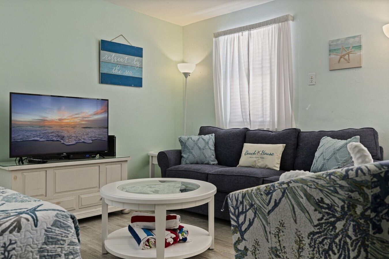 Steps From Upham Beach & Pool - St. Pete Beach, FL