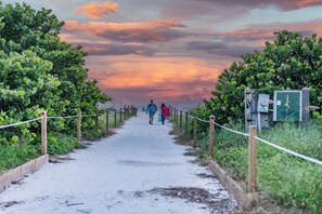 Imagen sin descripción, 3 de 30, botón