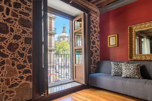 est. 1598 1BR. suite + Cathedral View + balconies CASA SAUTO