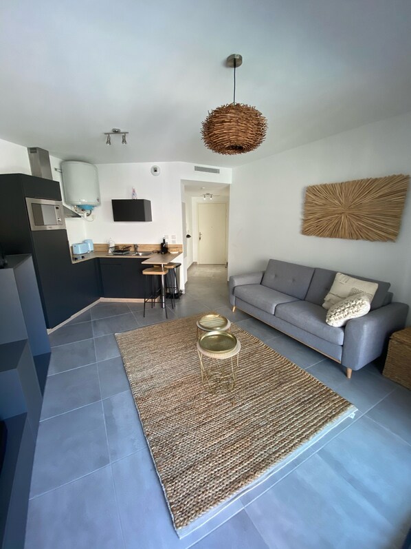TV - Magnificent, cosy studio (Sainte-Maxime)