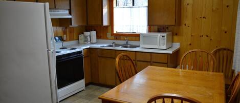 Fridge, coffee/tea maker