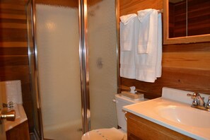 Shower, jetted bath - Whispering Pines - Cabin 35 (Spa Tub) (Pinetop)
