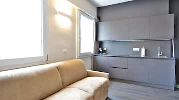 Departamento familiar | Área de sala de estar | Televisión de pantalla plana de 21 pulgadas con canales digitales