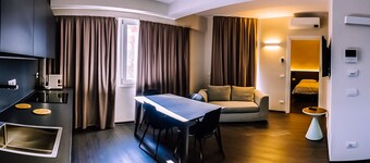 Venice Terminal Apartments & Suites