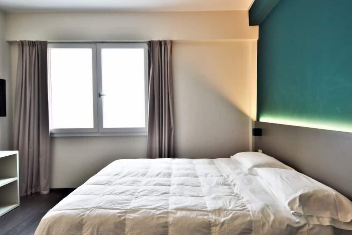 1 chambre, bureau, espace de travail pour ordinateurs portables