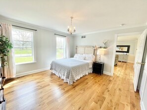 4 quartos, escrivaninha, Wi-Fi de cortesia, roupa de cama