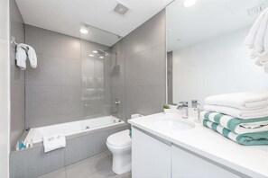 Shower, hair dryer, towels - Luxury Beachside | Balcony w/ Direct Ocean Front Views | North Shore (Miami Beach)