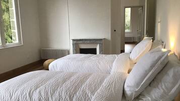 9 Schlafzimmer, Bügeleisen/Bügelbrett, kostenloses WLAN, Bettwäsche