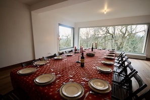 Banquet hall