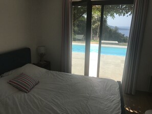 5 bedrooms, iron/ironing board, travel cot, free WiFi - Single-storey villa, sea view, swimming pool, 5' from beaches, peaceful setting. (Coti-Chiavari)