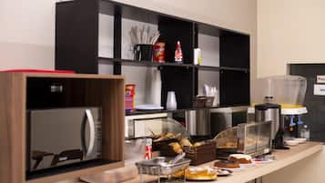 Free daily buffet breakfast