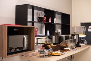 Desayuno buffet incluido todos los días 