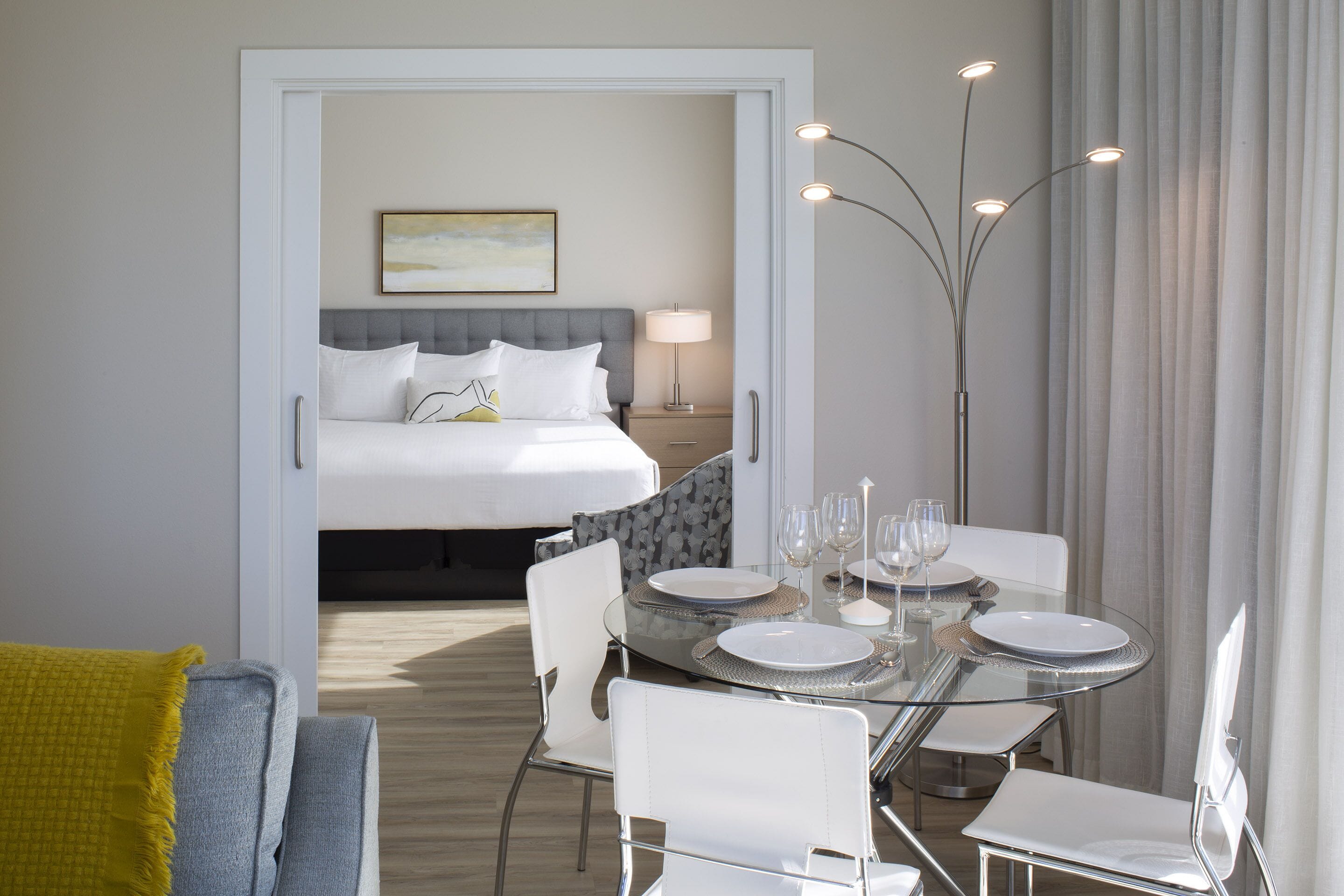 basic room, 1 king bed (cityscape corner apartment suite) | egyptian cotton sheets, premium bedding, in-room safe, desk