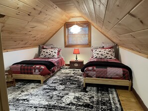 3 Schlafzimmer, Schreibtisch, Bügeleisen/Bügelbrett, WLAN