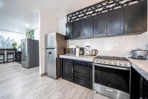 Fridge, microwave, oven, stovetop