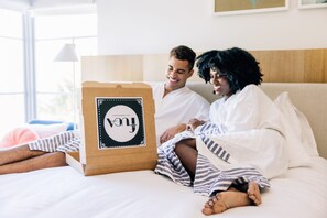 Breakfast and dinner served, Italian cuisine - Kimpton Shorebreak Fort Lauderdale Beach Resort by IHG (Fort Lauderdale)