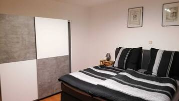 1 chambre, fer et planche Ă repasser, lit parapluie, Wi-Fi gratuit