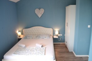 2 bedrooms, desk, soundproofing, iron/ironing board