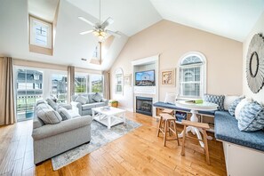 Smart TV, fireplace, books