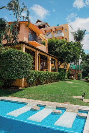 Alberca al aire libre