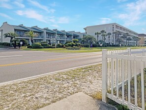 Exterior - STEPS FROM PRIVATE GATED BEACH, RENOVATED 4 BEDRM w/ 2 BALCONIES & 2 PATIOS (Miramar Beach)