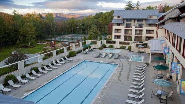 Condo (PB Jul 4th-11th, 2Ema, Lincoln) | Piscine