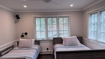 4 多间卧室、办公桌、熨斗/熨衣板、WiFi