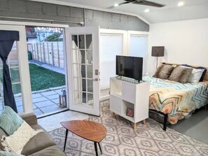 1 chambre, fer et planche à repasser, Wi-Fi, literie fournie