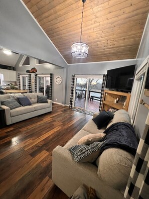 智能電視、書籍