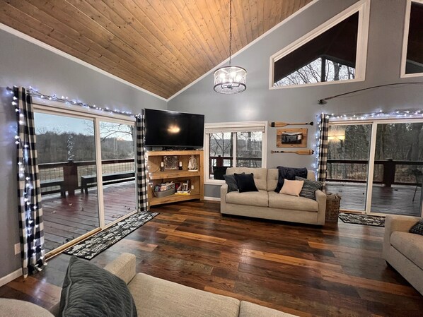 智能電視、書籍