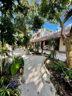 숙박 시설 구내