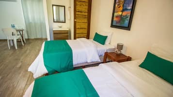 1 bedroom, desk, laptop workspace, free WiFi