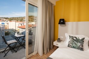 Deluxe Apartment, Terrace, Mountain View (Yellow Apt) | Mountain view