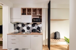 Deluxe Apartment, Terrace, Mountain View (Green Apt) | Private kitchen
