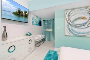 5 bedrooms, desk, travel crib, free WiFi