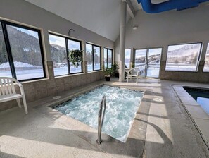 A heated pool - Lakeside Condo | Balcony, Pool + Summer Adventures (Keystone)