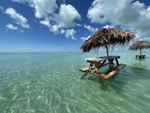 PRIVATE PENTHOUSE VIEWS on the TOP/5th FLOOR!! 1 Bedroom Condo at SUNSET CARIBE!