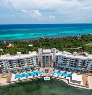 Exterior - PRIVATE PENTHOUSE VIEWS on the TOP/5th FLOOR!! 1 Bedroom Condo at SUNSET CARIBE! (San Pedro)