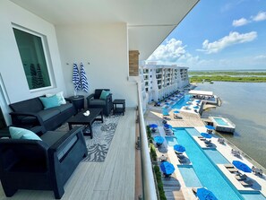 Property grounds - PRIVATE PENTHOUSE VIEWS on the TOP/5th FLOOR!! 1 Bedroom Condo at SUNSET CARIBE! (San Pedro)