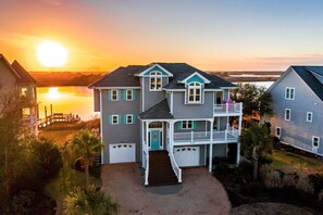 Exterior - Compass Tres: Guiding You To Vacation Perfection! (North Topsail Beach)