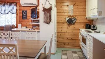 Fridge, microwave, dishwasher, cookware/dishes/utensils