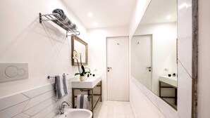 Unclassified image, 5 of 33, button - Luxury Apartment with Garden and Pool (Sant'Agnello)